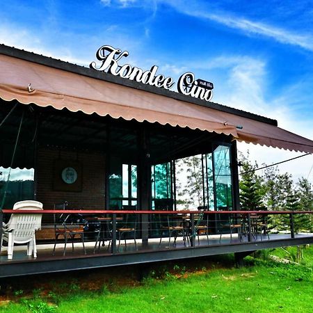Hotel Kondee Cino Cafe & Glamping Khao Kho Esterno foto