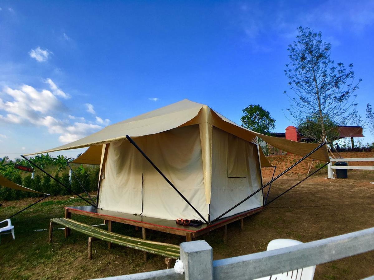 Hotel Kondee Cino Cafe & Glamping Khao Kho Esterno foto