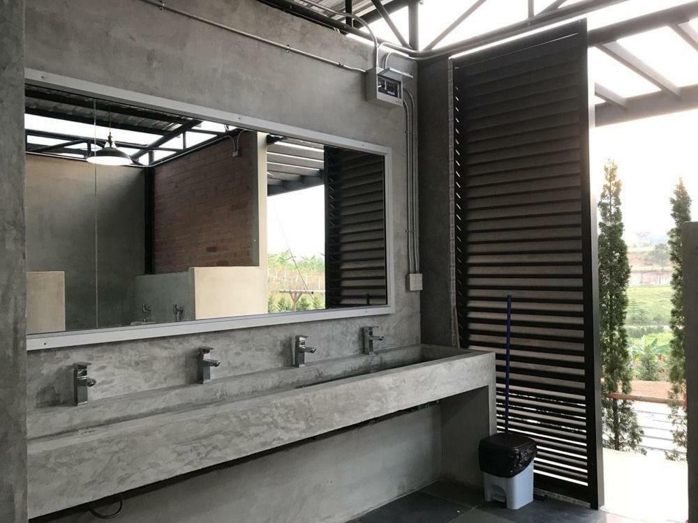 Hotel Kondee Cino Cafe & Glamping Khao Kho Esterno foto