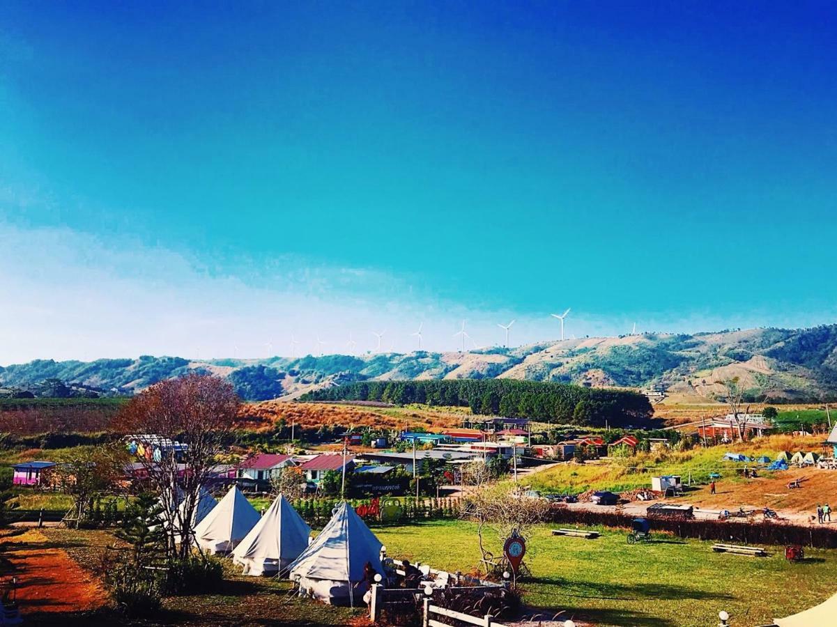 Hotel Kondee Cino Cafe & Glamping Khao Kho Esterno foto