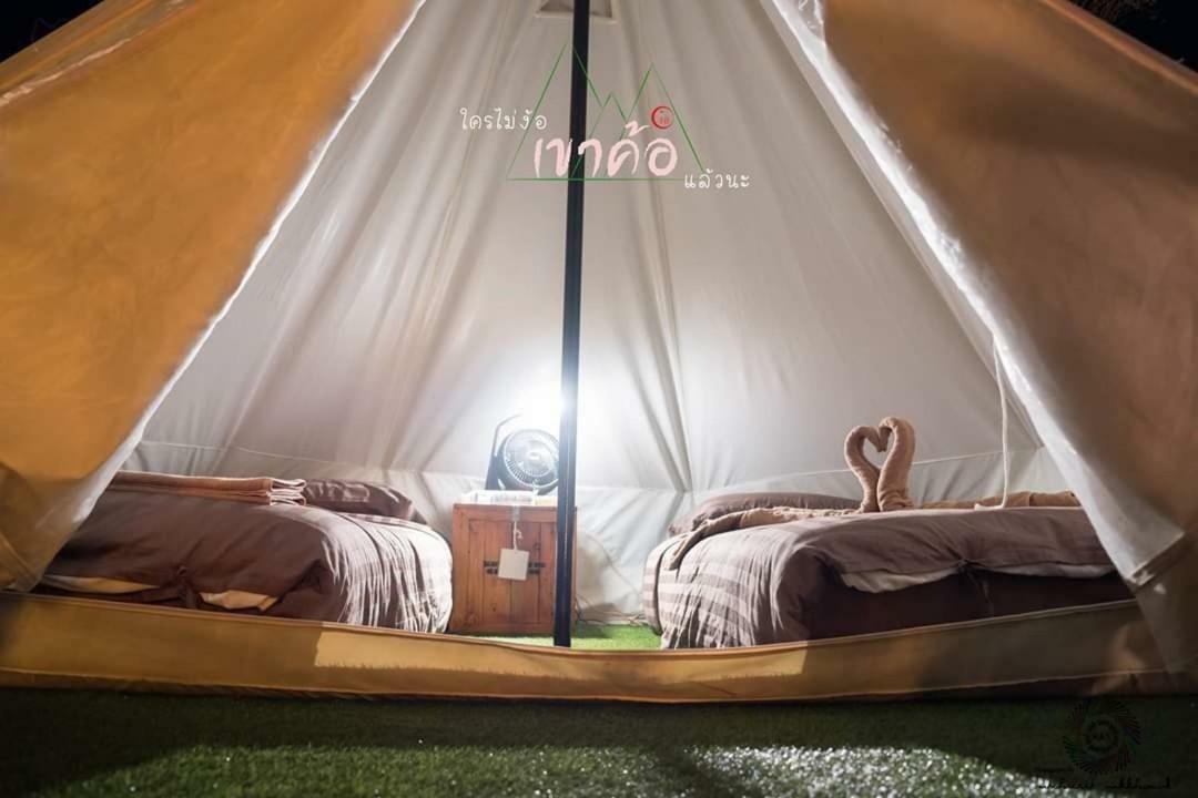 Hotel Kondee Cino Cafe & Glamping Khao Kho Esterno foto